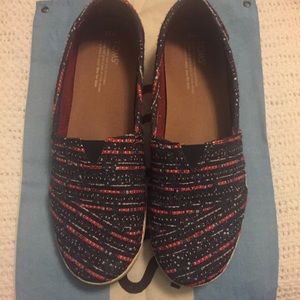 TOMS shoes